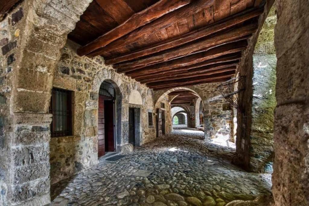 Апартаменты Mangia, Leggi, Dormi Costa di Serina Экстерьер фото